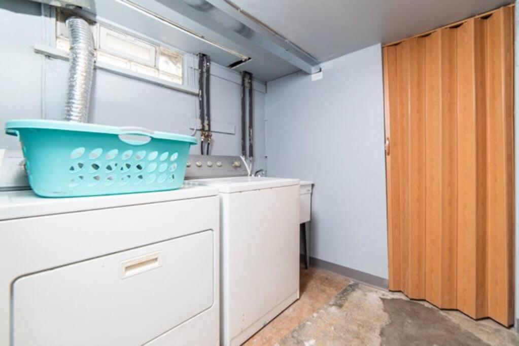 1St Floor - Free Parking - Washer & Dryer - Agh Apartment Pittsburgh Luaran gambar